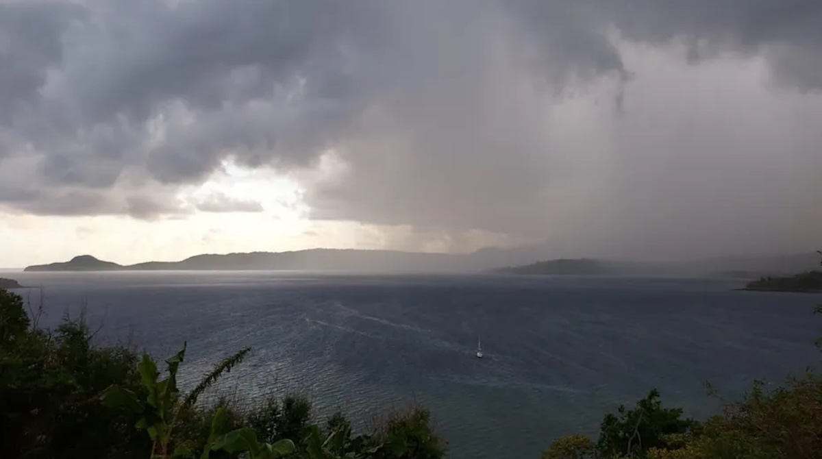 Mayotte est placée en alerte orange dès 8 heures ce matin. • ©Charles de Quillacq